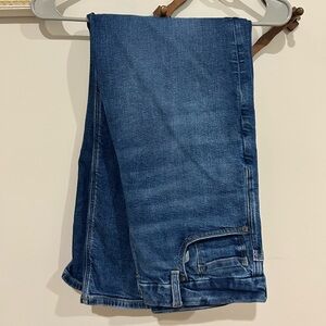 American Eagle Outfitters curvy mom jeans